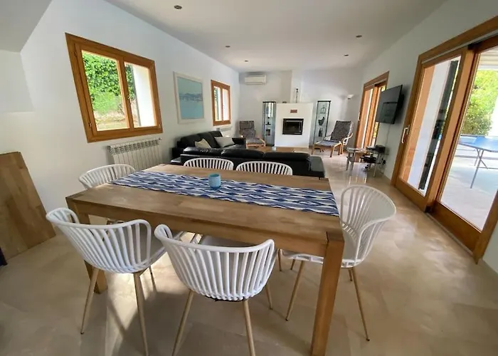 5 Bedroom With Pool Puerto Pollenca Majorca Willa